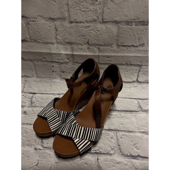 Black and White Zebra Wedge Sandals - Picture 1 of 3